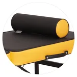 Wałek oraz tapicerka DuraOil™ w stole do masażu RehaQueen Ultra YellowPulse.