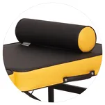 Wałek oraz tapicerka DuraOil™ w stole do masażu RehaQueen YellowPulse.